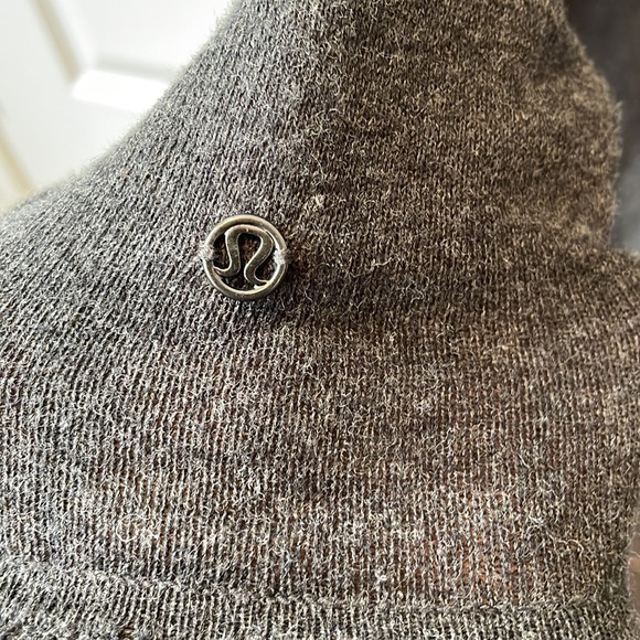 Lululemon bat wing sweater - Picture 3 of 5